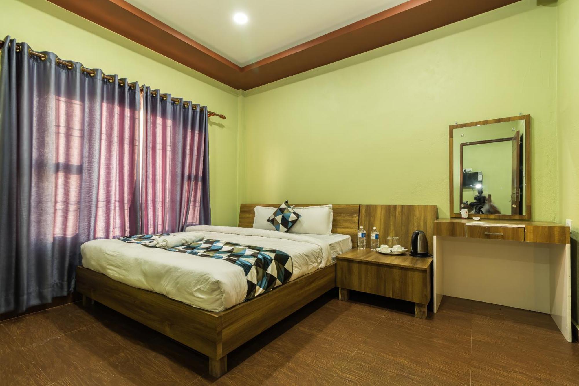 Sisai Park Village Chitwan Extérieur photo